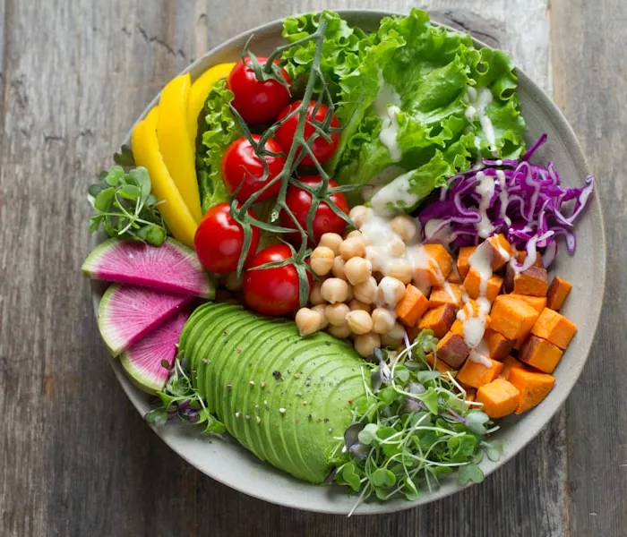Bowls de frutas, yogur y cereales